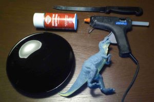 Utensilien für die Dino Etagere