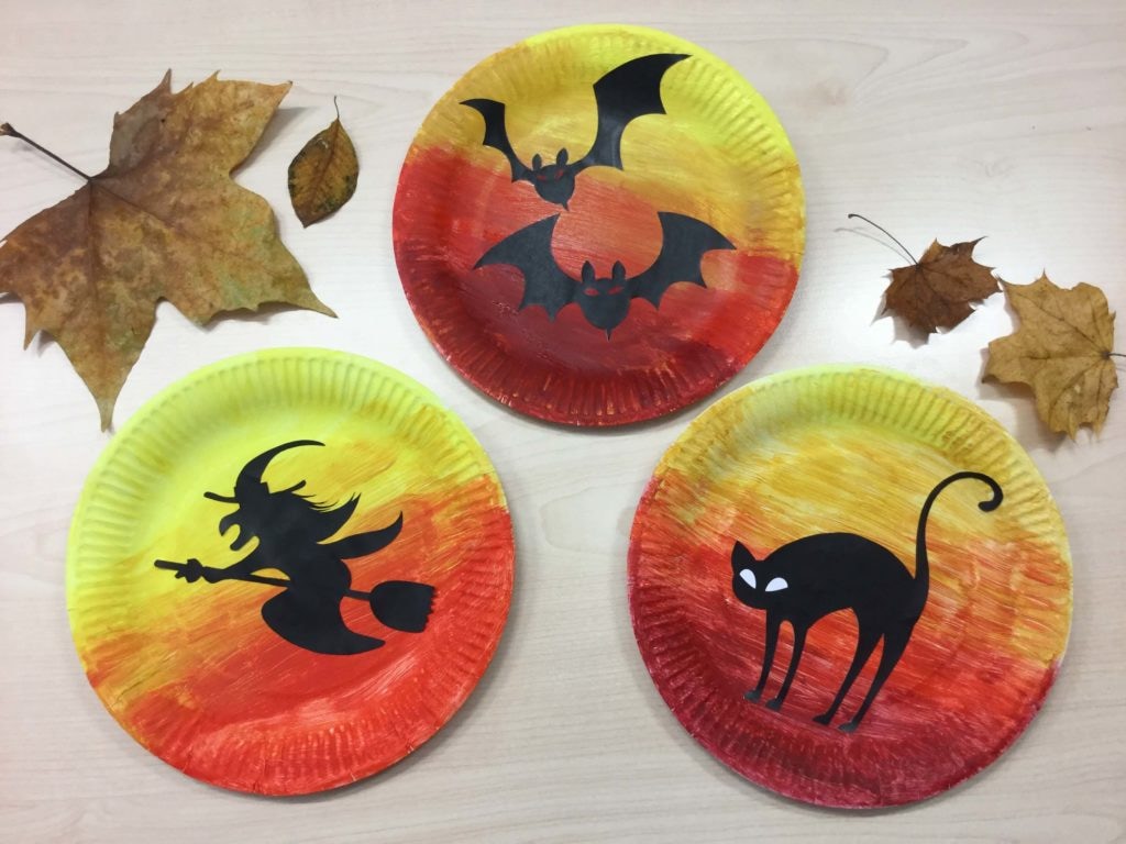 Halloween-Deko basteln - mit Papptellern - 3 Beispiele