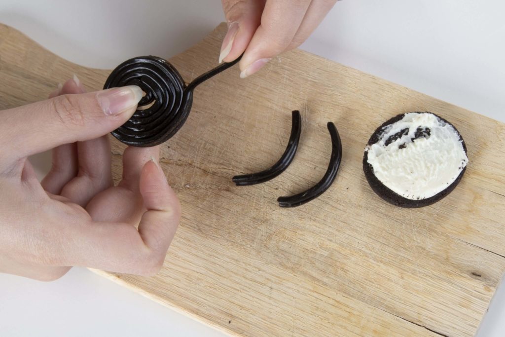 Halloween-Essen - Spinnenmuffins - Schritt 3