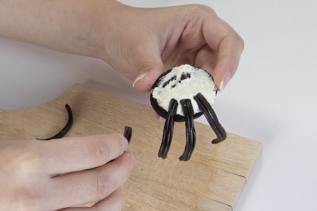 Halloween-Essen - Spinnenmuffins - Schritt 5