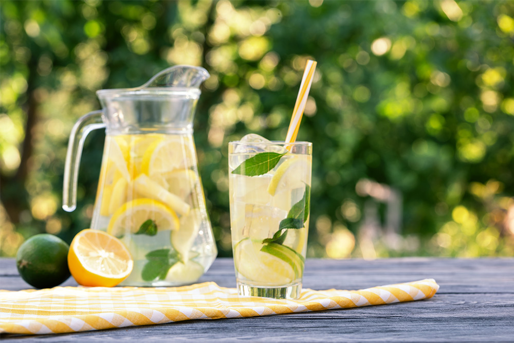 Erfrischende Rezepte Limonade selber machen ROFU Family Blog