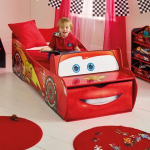 Cars Kinderbett im Auto-Design von Worlds Apart