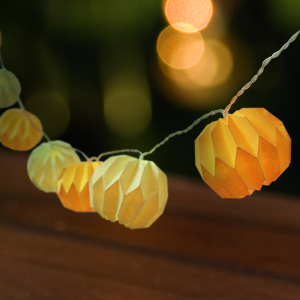 Lichterkette Kugeln gelb/grün - mit 10 LED - ca. 6,5 x 200 cm