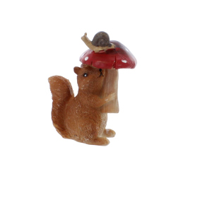 Eichhörnchen mit Pilz - ca. 5,5 x 8,5 x 11 cm