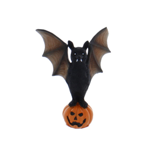 Fledermaus auf Kürbis - ca. 14 x 5,3 x 17 cm