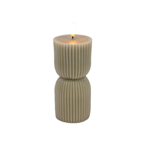 LED Kerze - geriffelt - Wachs - ca. 7 x 15 cm - grau
