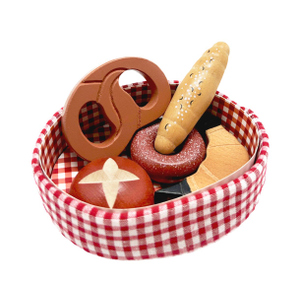 Kaufladenzubehör - Backwaren im Baumwollkorb