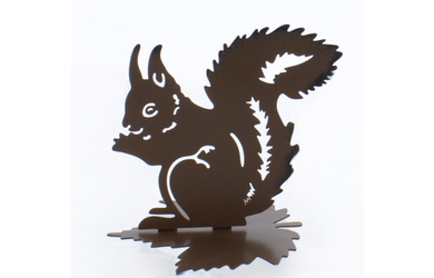 Eichhörnchen auf Blatt - ca. 13 x 9 x 11 cm