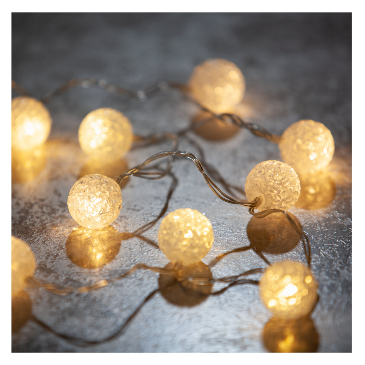 BOLTZE Lichterkette Mit 10 Silbernen Kugeln – 1,80 M LED, Batteriebetrieben, Für Innen